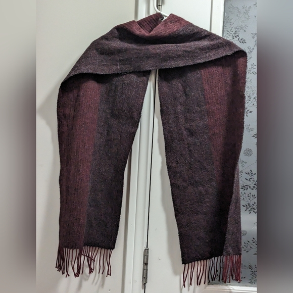 Joseph Abboud 100%Wool Scarf. Burgundy and grey blend. - Picture 3 of 5
